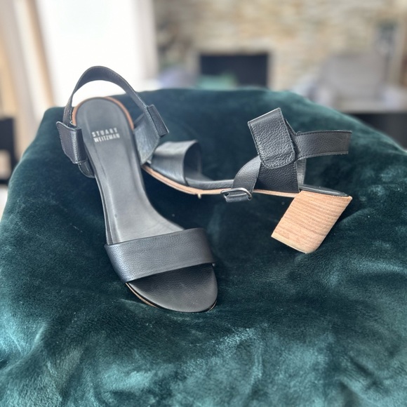 EUC - Stuart Weitzman black sandal size 8 - Picture 2 of 4